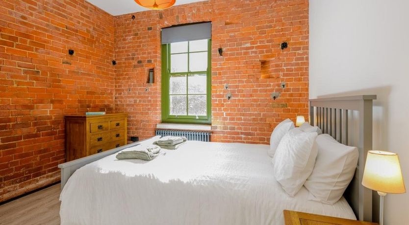 Photo of 3 Bed in Freshwater