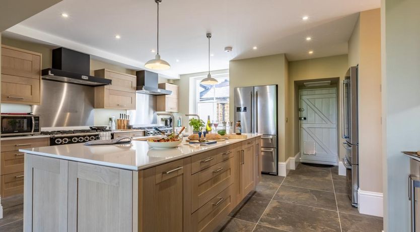 Photo of 10 Bed in Northam