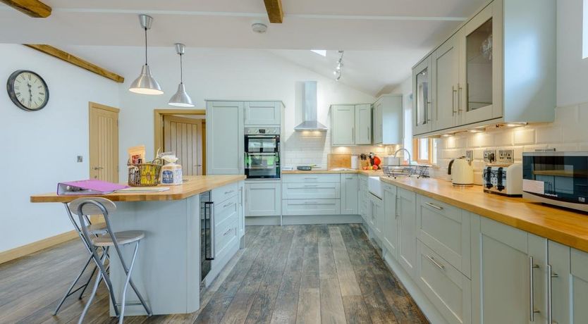 Photo of 4 Bed in Owermoigne