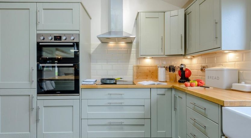 Photo of 4 Bed in Owermoigne