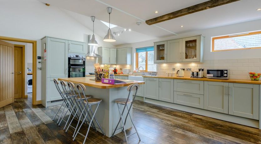 Photo of 4 Bed in Owermoigne