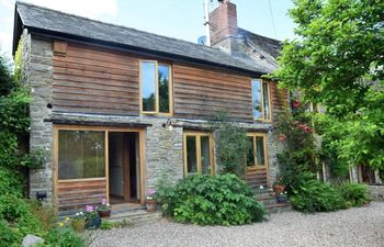 Wing in Mid Wales Holiday Cottage