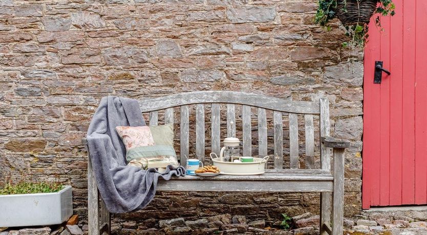 Photo of 1 Bed in Churston Ferrers