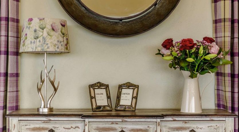 Photo of 4 Bed in Pentrefoelas