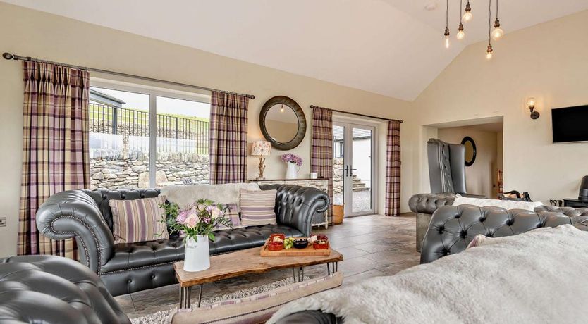 Photo of 4 Bed in Pentrefoelas