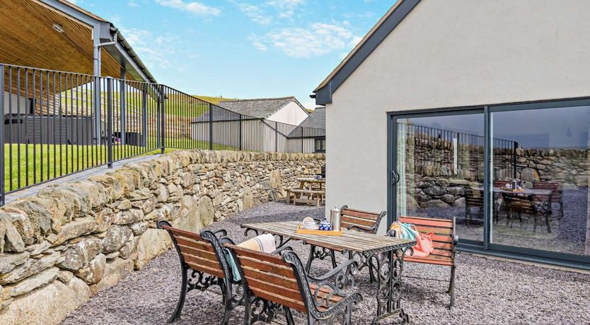 Photo of 4 Bed in Pentrefoelas