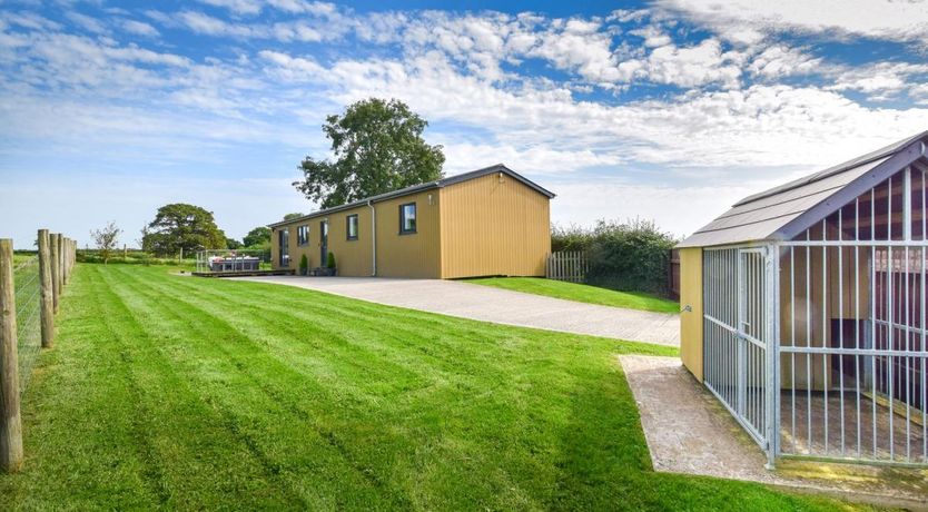 Photo of 2 Bed in South Molton