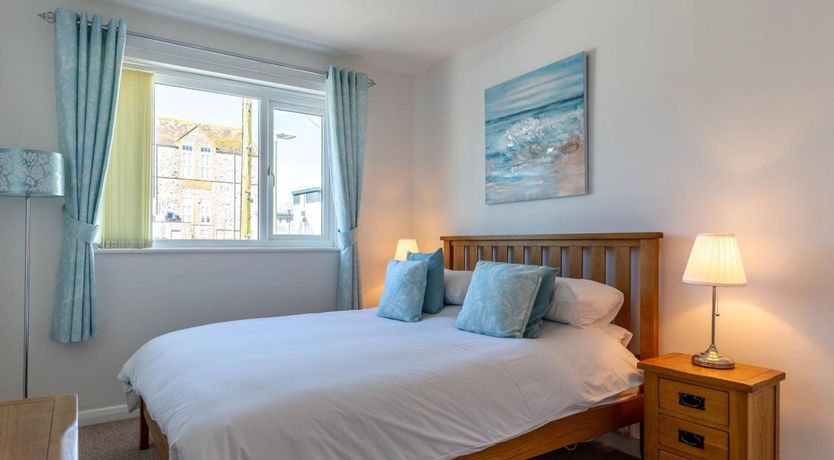 Photo of 2 Bed in Brixham