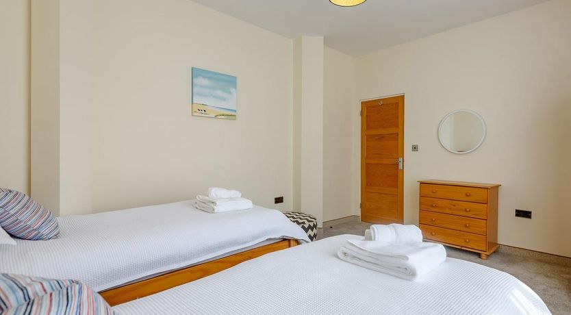 Photo of 2 Bed in Shanklin