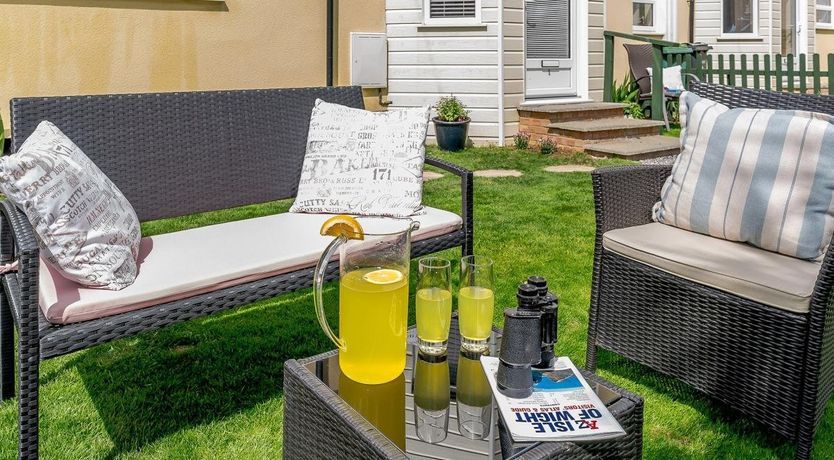 Photo of 2 Bed in Shanklin