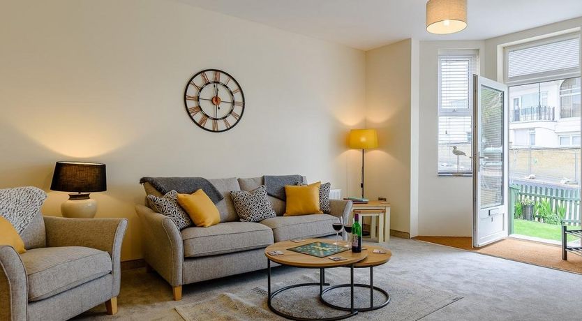 Photo of 2 Bed in Shanklin