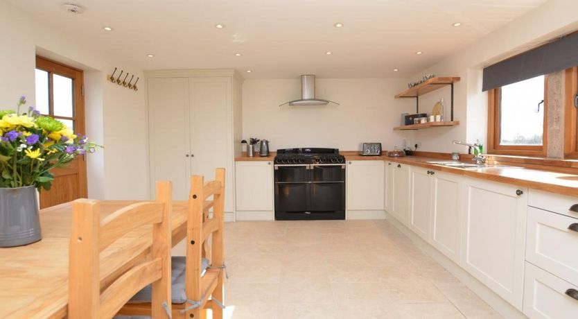 Photo of 2 Bed in Tansley