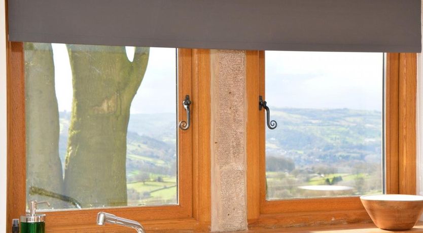 Photo of 2 Bed in Tansley