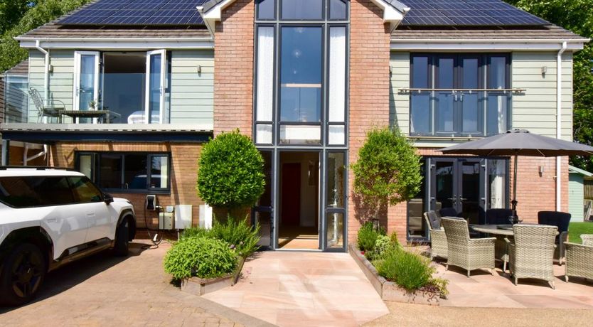 Photo of 4 Bed in Braunton