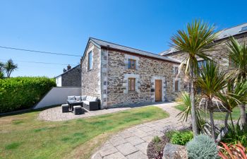 Traeth Barn Holiday Cottage