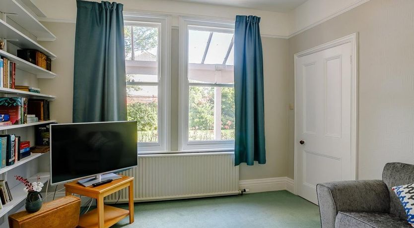 Photo of 4 Bed in Sutton-on-Sea