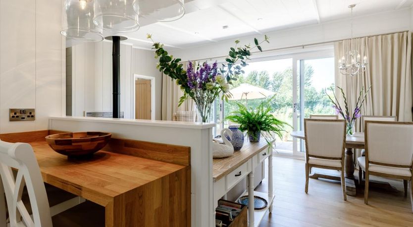 Photo of 2 Bed in Ashford Bowdler