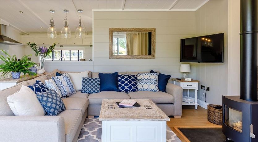 Photo of 2 Bed in Ashford Bowdler