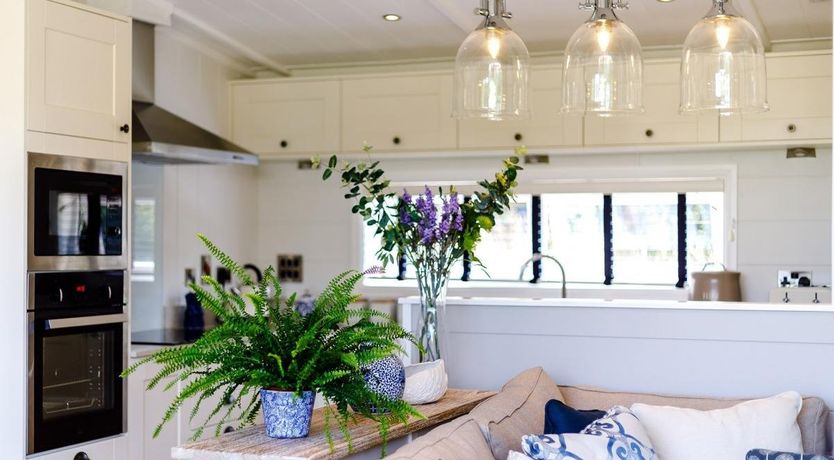 Photo of 2 Bed in Ashford Bowdler