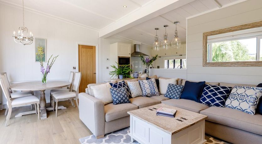 Photo of 2 Bed in Ashford Bowdler