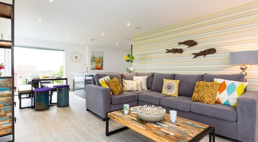 Photo of 6 Bed in Woolacombe