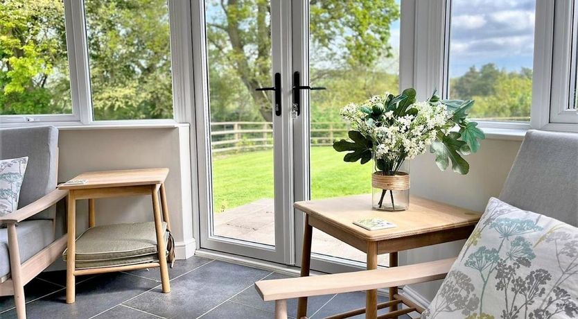 Photo of 1 Bed in Kinsham