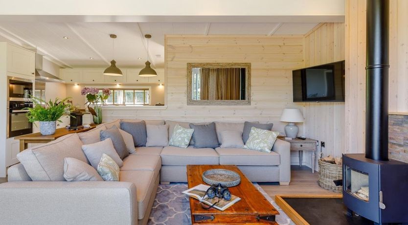 Photo of 2 Bed in Ashford Bowdler