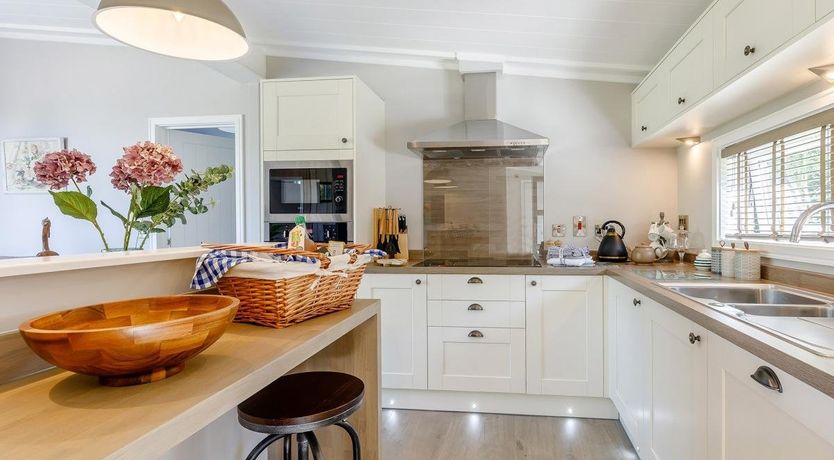 Photo of 2 Bed in Ashford Bowdler