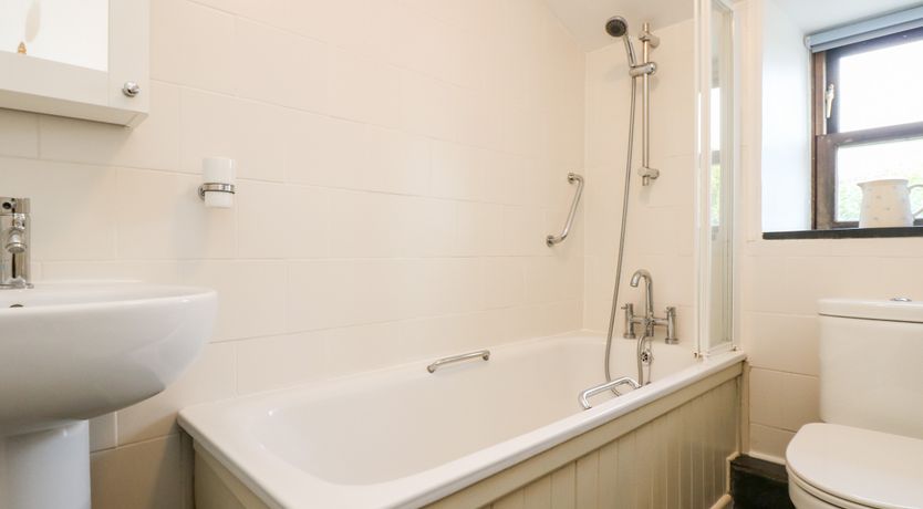 Photo of Gurnard's Cottage