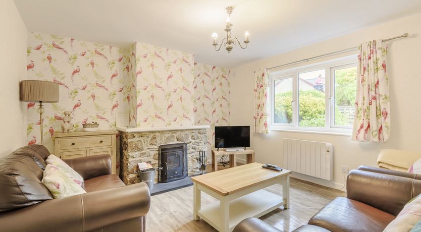 Photo of 8 Glan Ysgethin