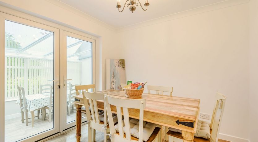 Photo of 8 Glan Ysgethin