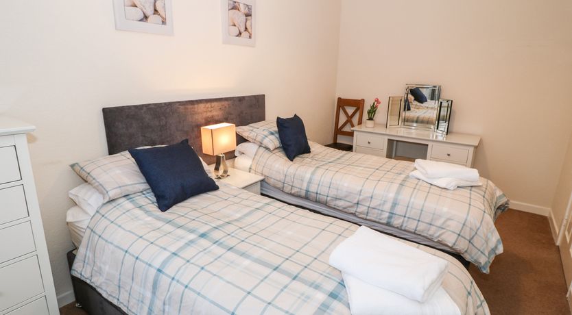 Photo of 4 Ty Rhosyn