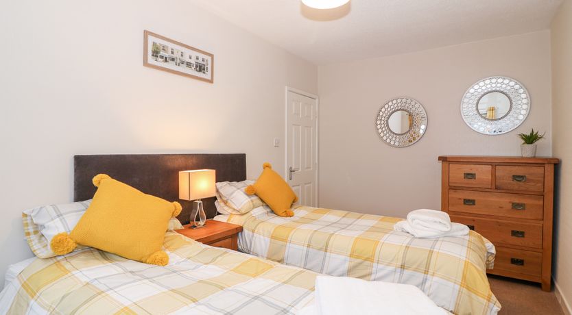 Photo of 4 Ty Rhosyn