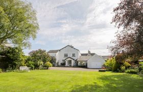 The White House Holiday Cottage