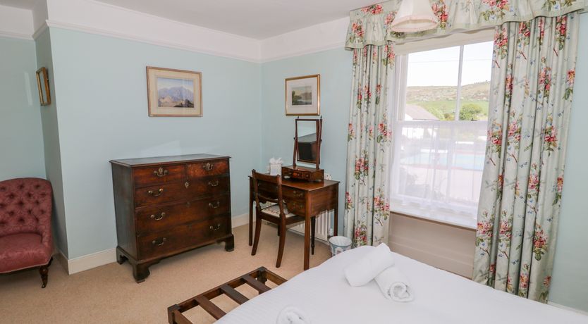 Photo of The White House