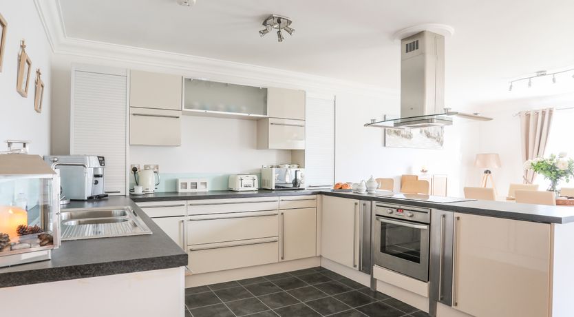 Photo of Y Gyfrinach