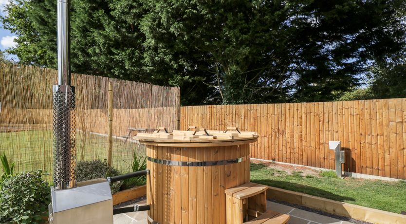 Photo of Halmore Pod