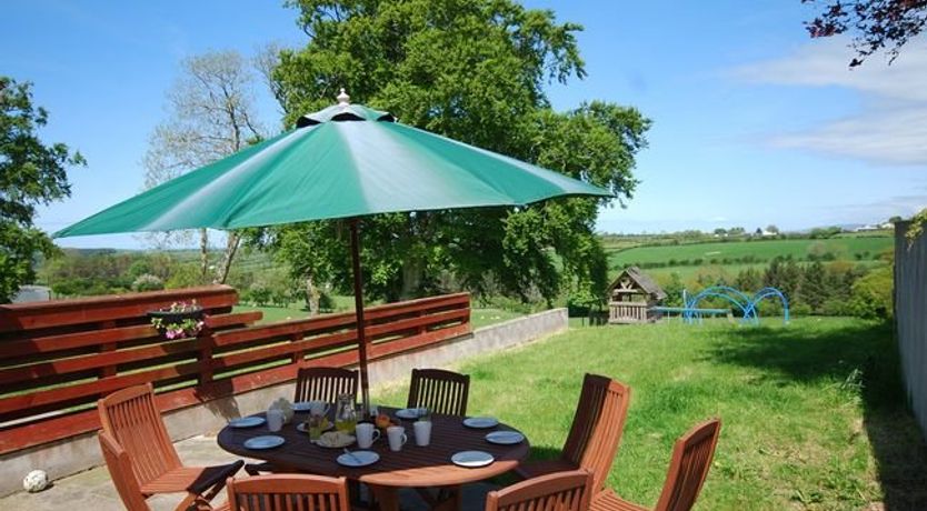 Photo of 4 Bed in Capel Seion