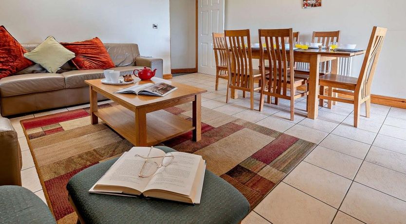 Photo of 4 Bed in Capel Seion