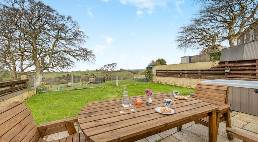 Photo of 2 Bed in Capel Seion