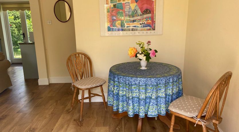 Photo of Oke Apple Cottage