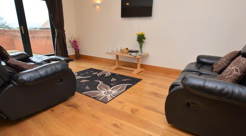 Photo of 2 Bed in Charmouth