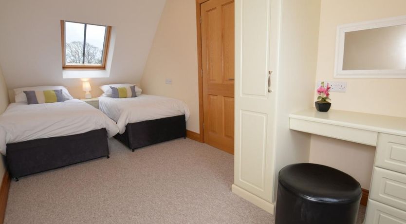Photo of 2 Bed in Charmouth