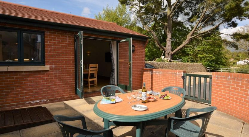 Photo of 2 Bed in Charmouth