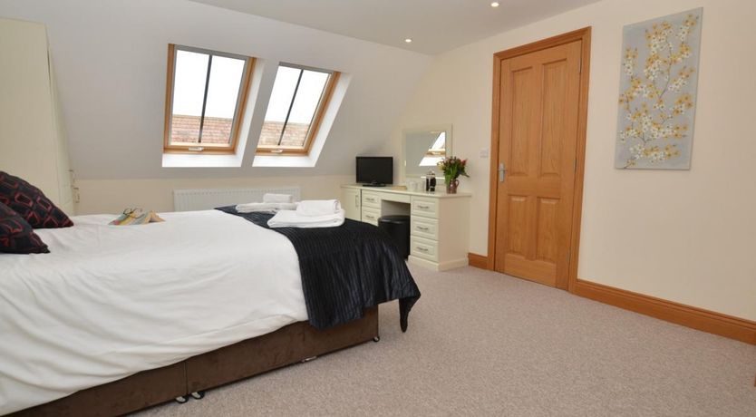 Photo of 3 Bed in Charmouth