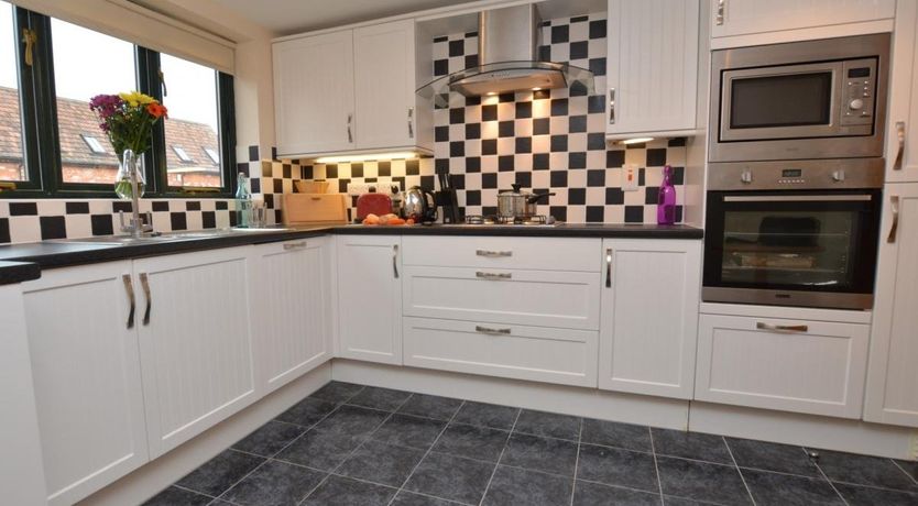 Photo of 3 Bed in Charmouth