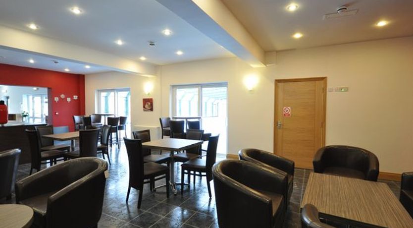 Photo of 4 Bed in Bridport