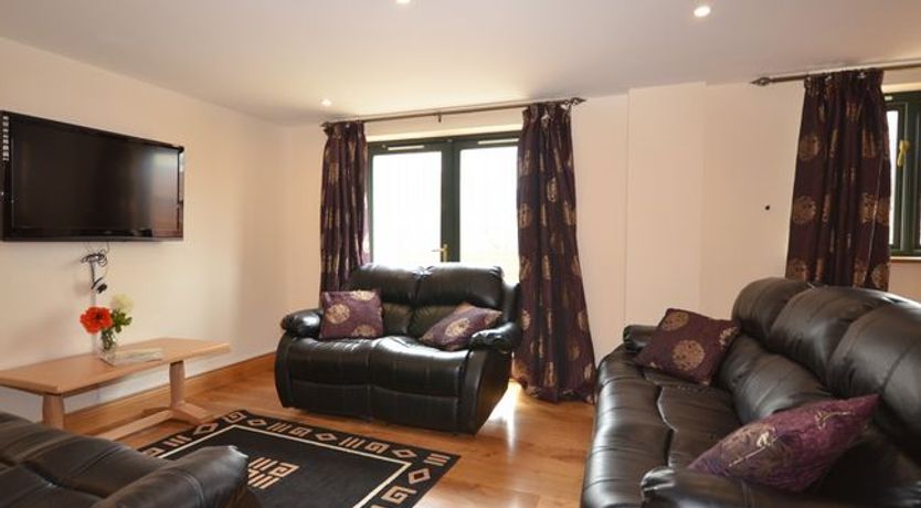 Photo of 4 Bed in Bridport