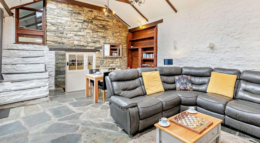 Photo of 1 Bed in Helstone