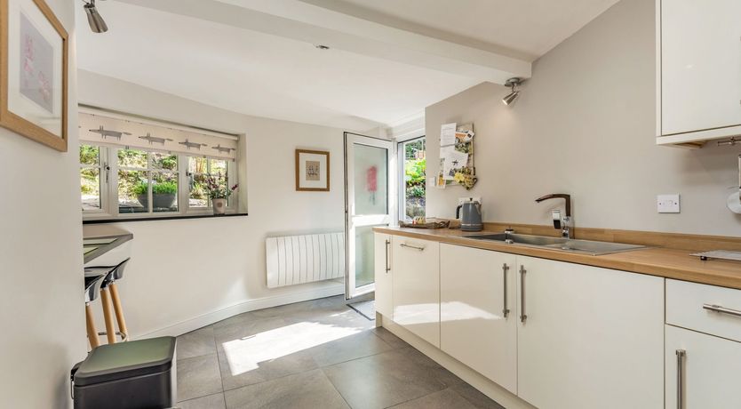 Photo of 2 Bryn Tirion